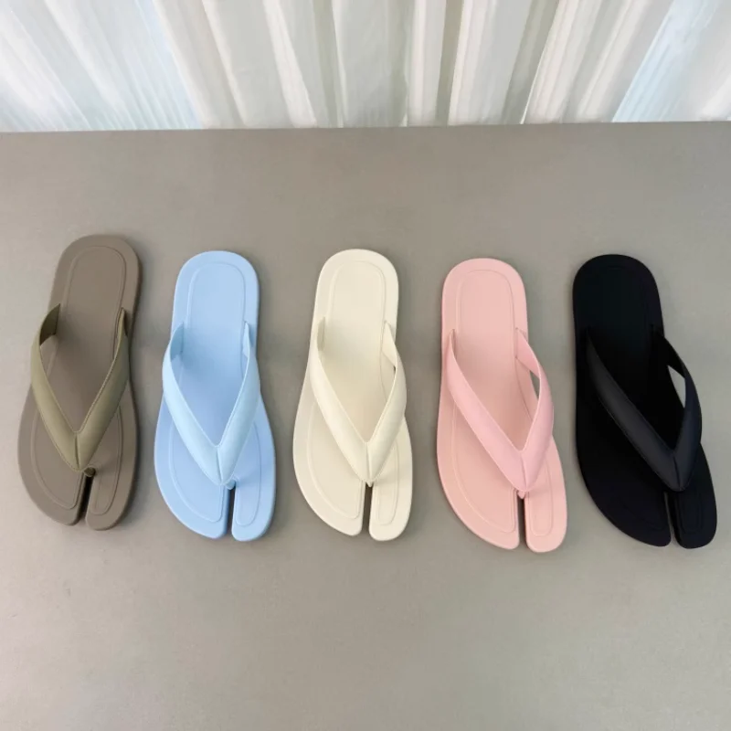 

Fashion Comfortable Flat Slippers flip Flops Women Summer Open Toe Split Flat Sandals Casual Outdoor Beach Slippers Flip Flops