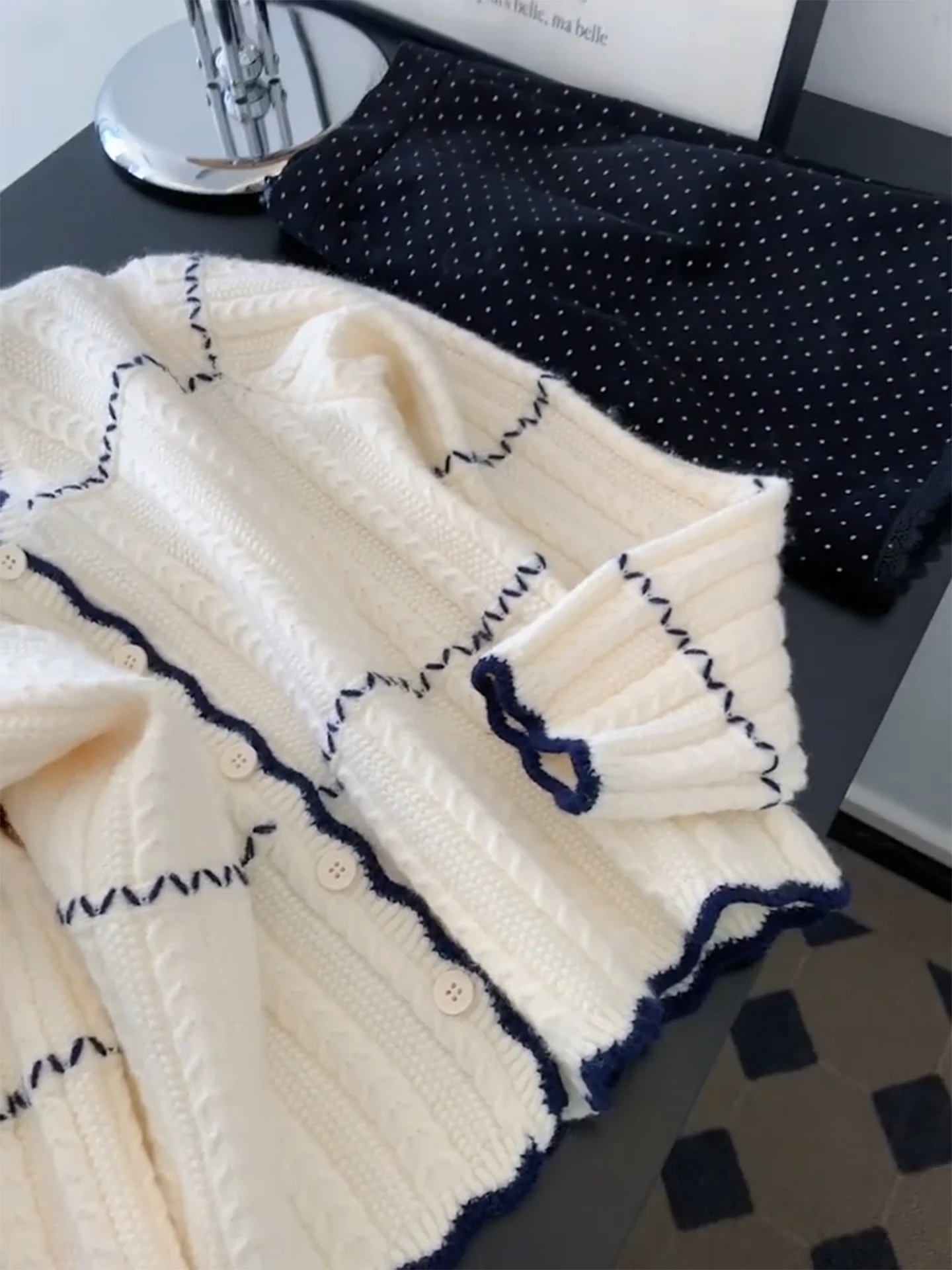 سترة محبوكة طويلة من Color Blo للسيدات أوائل الخريف 2025 سترة جديدة للتخسيس على شكل جوية من الخشب سترة علوية مفتوحة #5