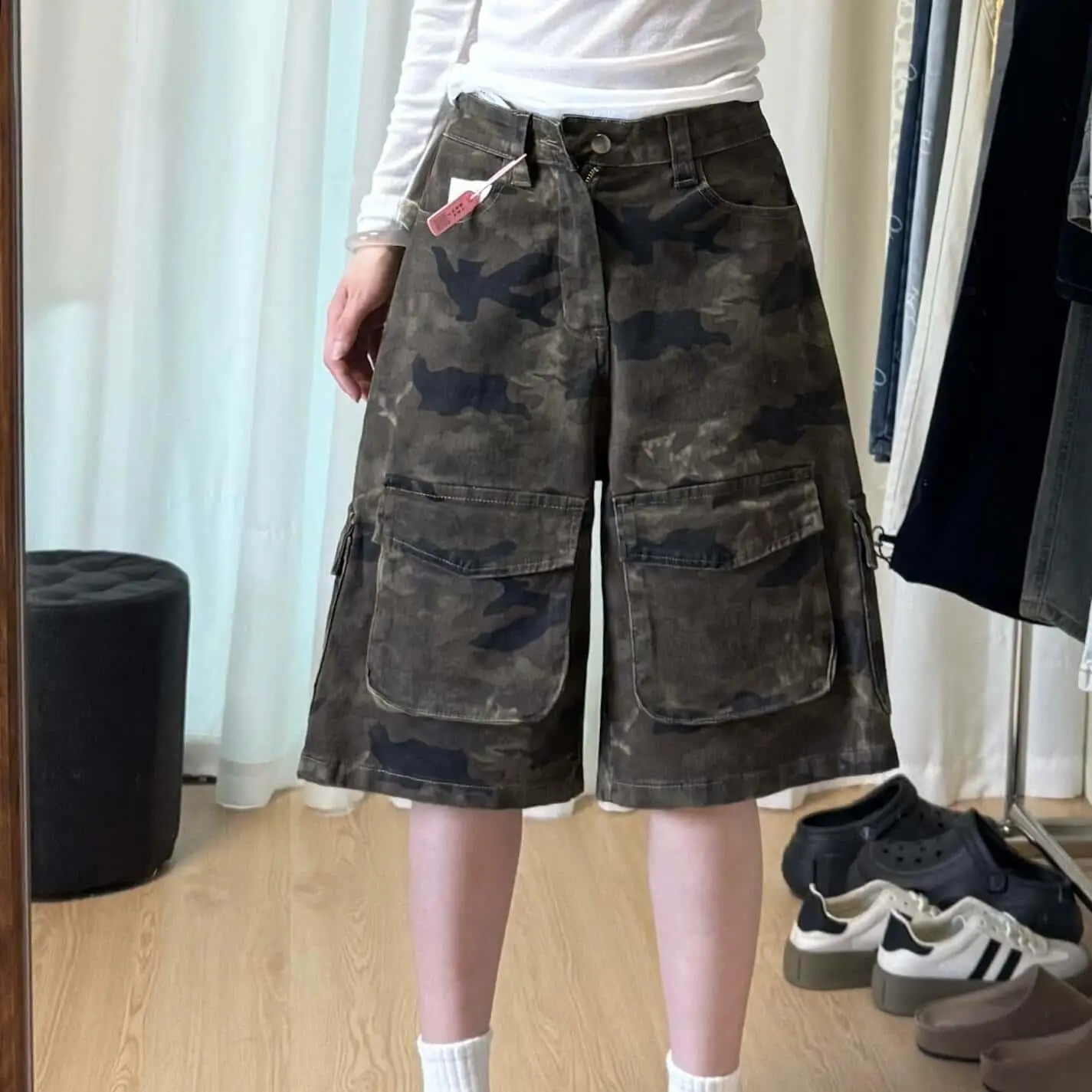 2026 New Arrival Women's Loose American Camo Washed Distressed Crease Denim Capri Pants, Spring Summer Casual Cropped Jeans