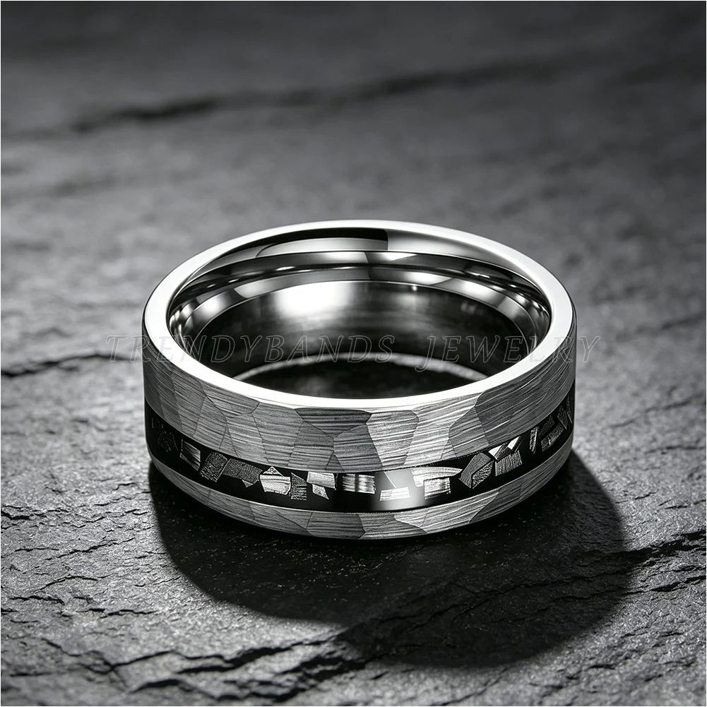 8mm Schwarze Wolframcarbid-Ringe, Modische Verlobungs- und Eheringe, Gehämmert für Männer und Frauen, Echte Meteorit-Einlage, Komfortabler Sitz – Detail 4