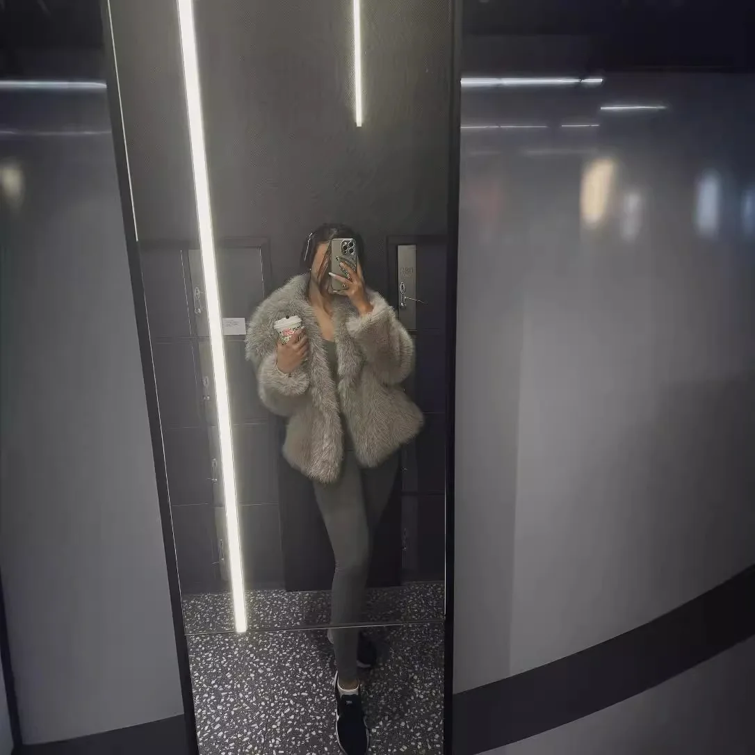 أنيق الخريف المرأة الشتاء معطف الفرو فروي طوق أزرار خاطفة الإناث الفراء الاصطناعي سترة فضفاضة قصيرة مريحة معطف الفرو لسيدة