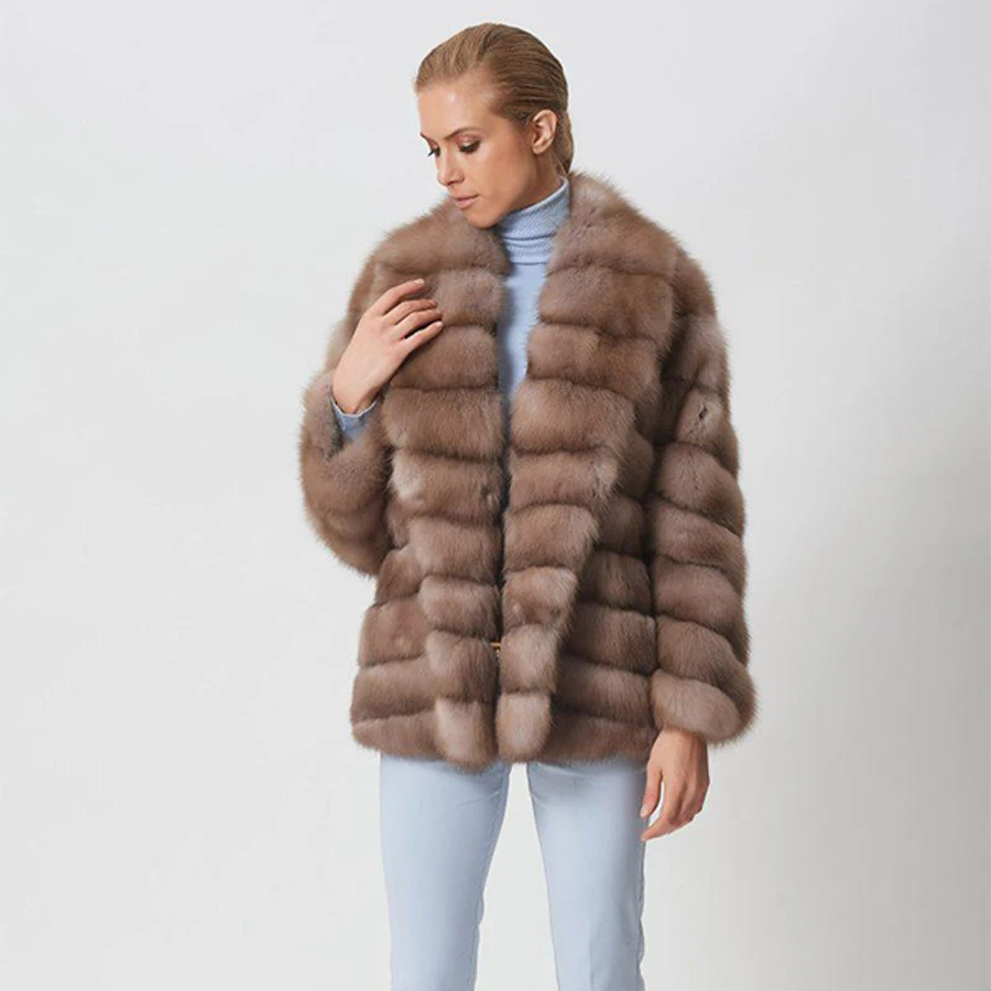 

Шубы из натурального Лисьего меха для женщин, короткая зимняя куртка для женщин, роскошные высококачественные шубы из натурального Лисьего меха, 2024