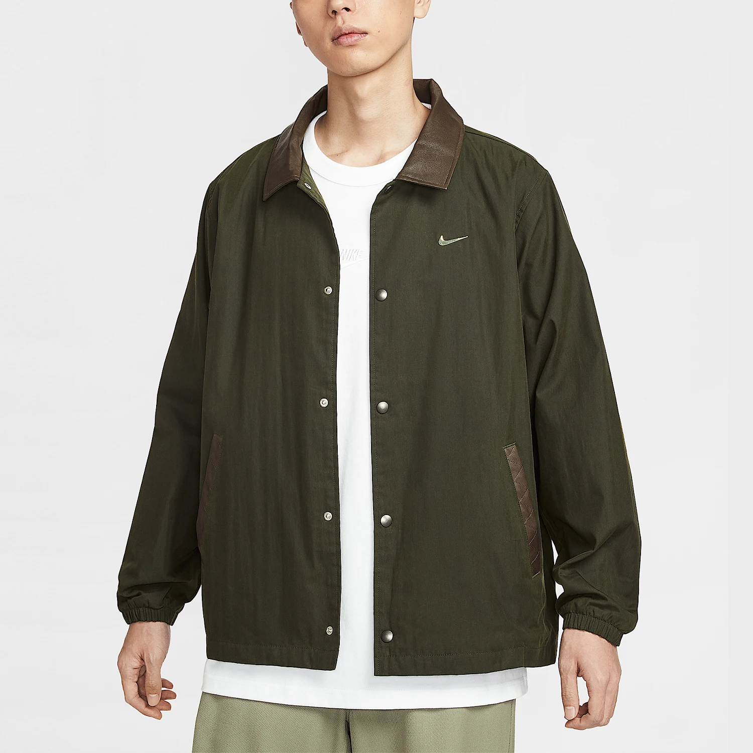 

Мужская повседневная спортивная прочная ветровка Nike Originals IQ3974-325