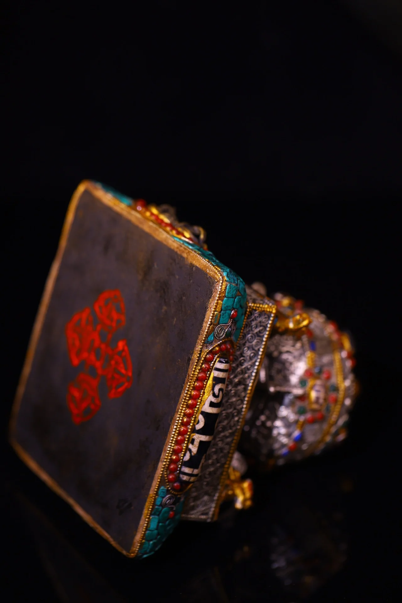 Tibetan Silver Filigree Mosaic Gem gZi Beads Turquoise  Lion Statue  Prayer  wheel Old scriptures