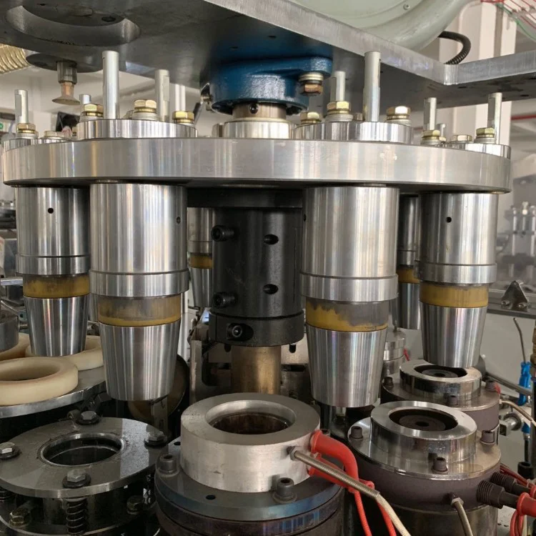 آلة شرب الأكواب الورقية آلات صنع الأكواب الورقية