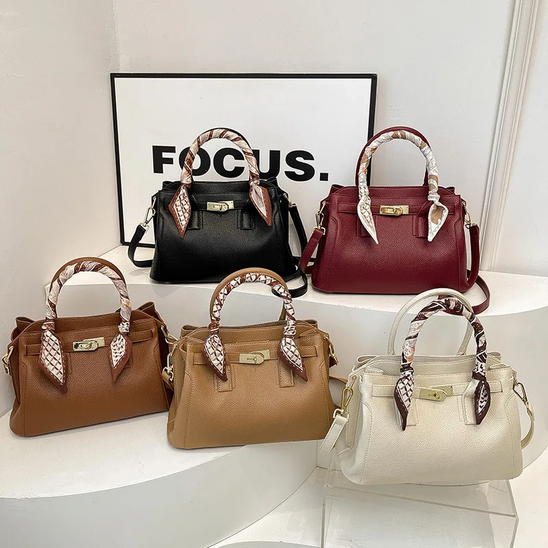 

New Style Women's Bags, Popular Light Luxury Small Bags with A Sense of High - End, Fashionable Hand - Held, Cross - Body Bags