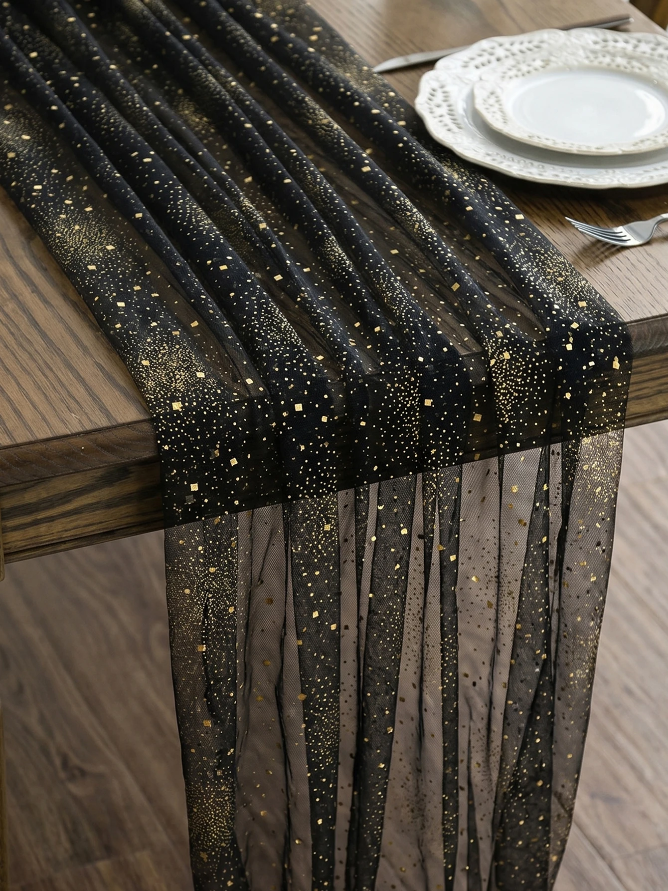 1Pcs Table Runner, Simple Black Thin Net Fabric with Heat-Pressed Pattern,Weddings,Birthday Parties,Table Decoratio,Outdoor