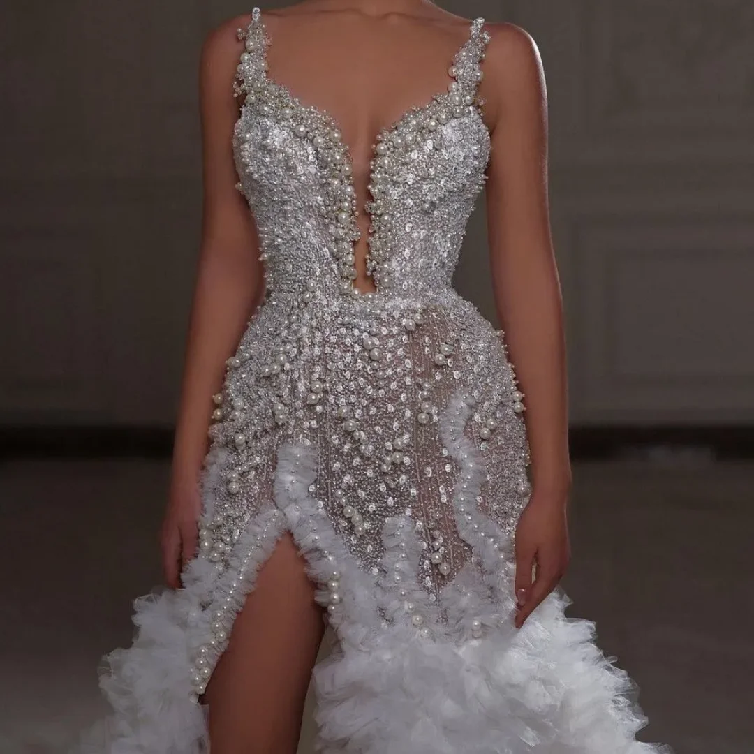 Gaun Pengantin Mewah Model Mermaid Tanpa Lengan dengan Aplikasi Payet, Manik-manik, Renda, dan Rumbai, Kerah V, Tali Leher, dan Dapat Dipesan Sesuai Ukuran