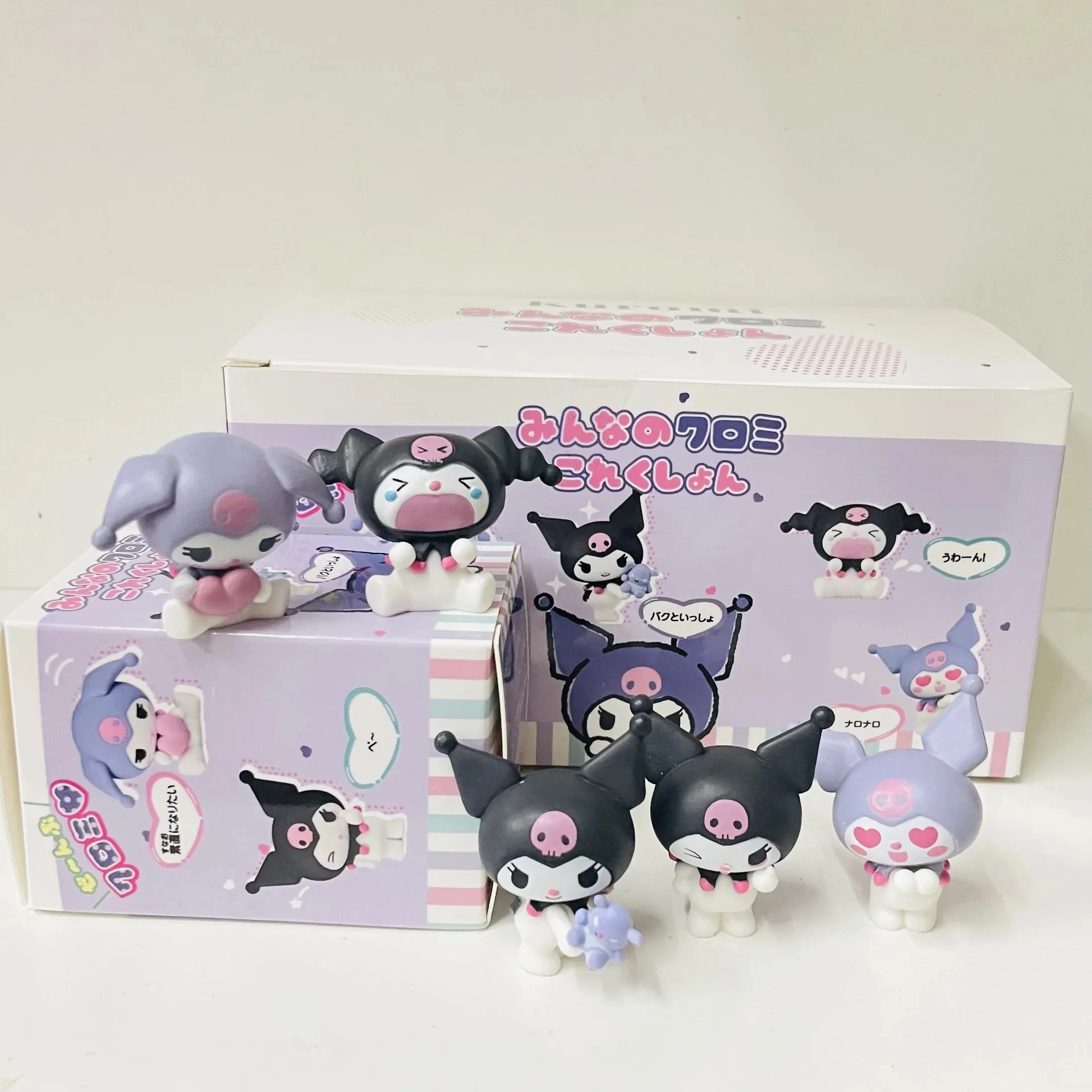Sanrio caja ciega Kuromi Mini figura juguete cápsula juguetes vida diaria adorno de juego de moda regalos de cumpleaños para niños