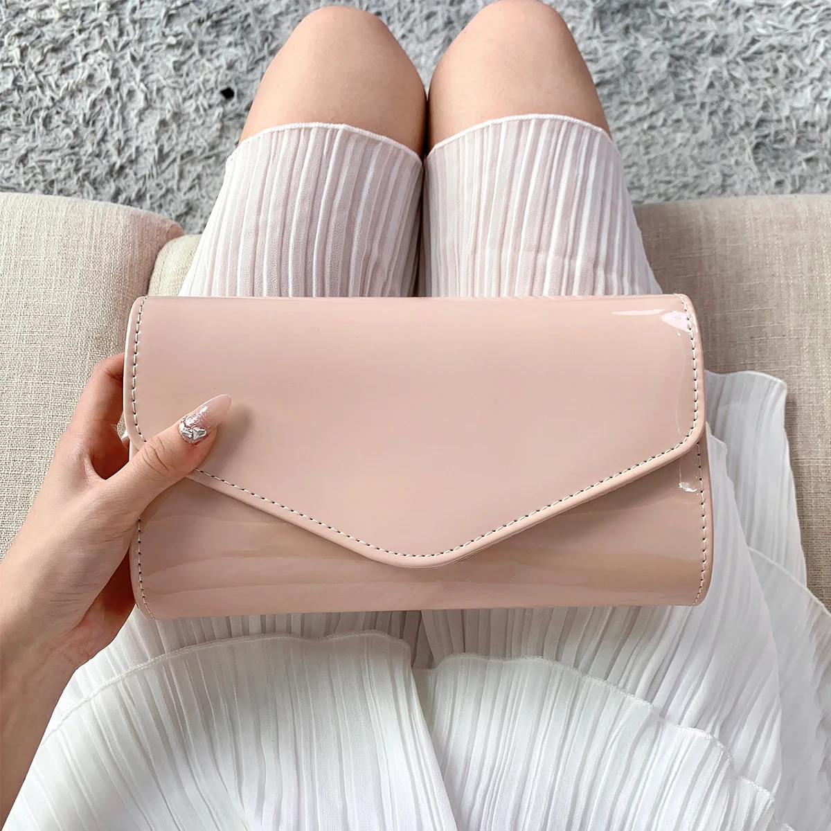 Elegant and fashionable PU minimalist style, magnetic closure, suitable for women\'s parties, birthday parties, weddings, shoulde