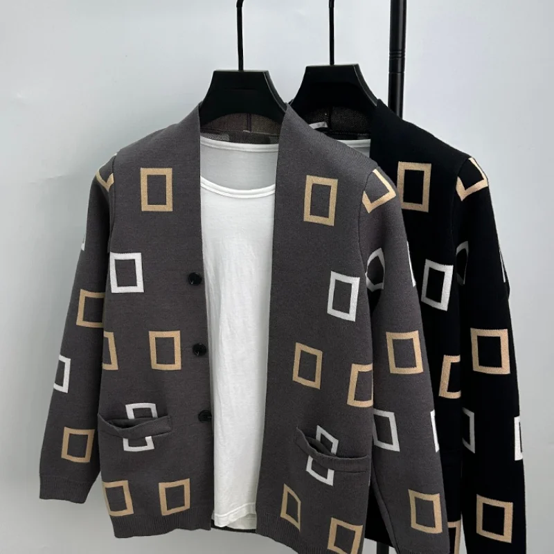 الرجال جديد الخريف عالية الجودة الرجال سترة مشغولة من الصوف الخامس الرقبة الكورية نمط هندسية الجاكار معطف شال غير رسمي ملابس للرجال
