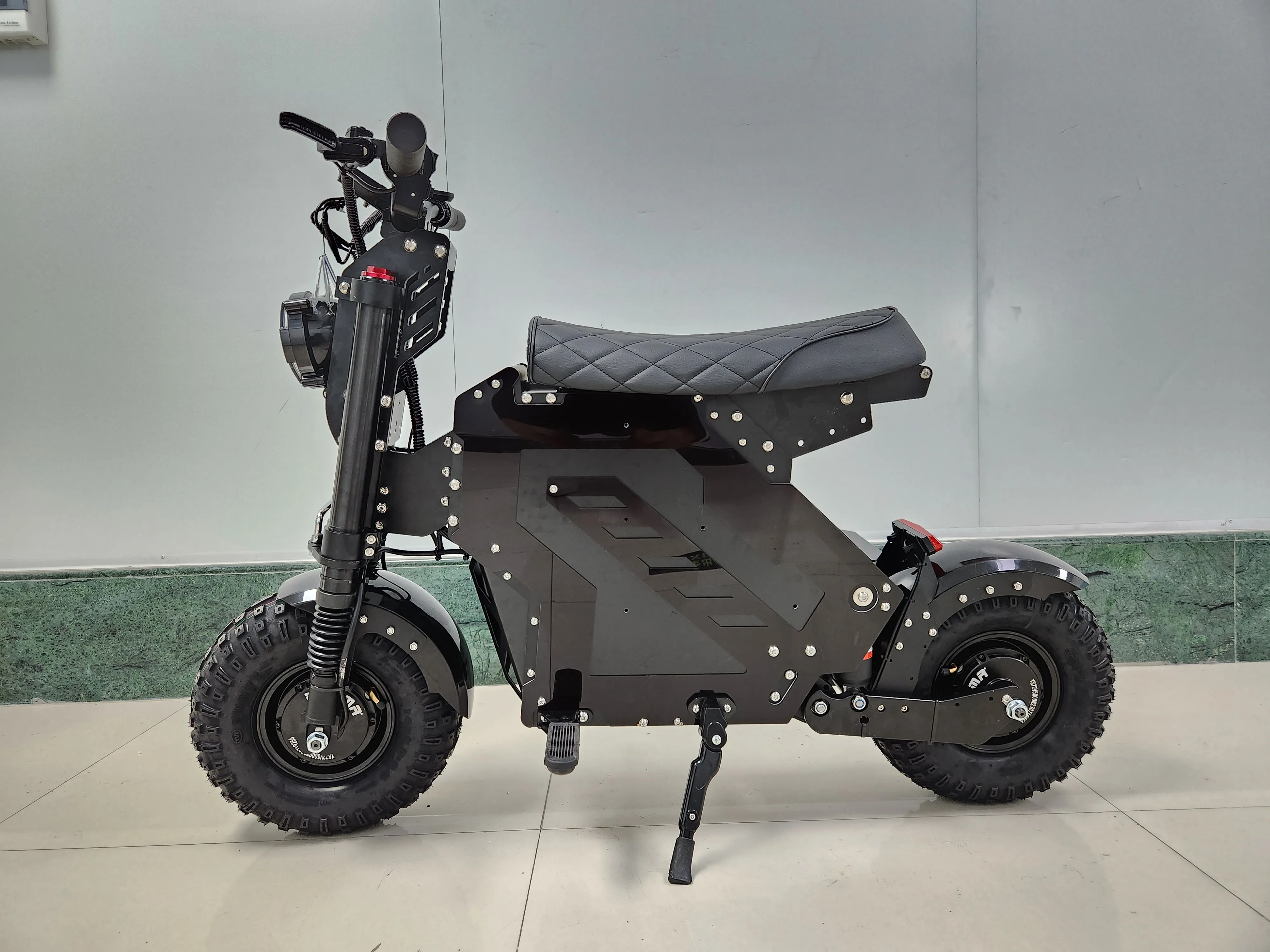 Good Selling 72V 7000W Electric Scooter Bike 13Inch 10000W Fast Speed 85KMH 120Kmh Dual Motor Powerful Adult Escooter With Pedal