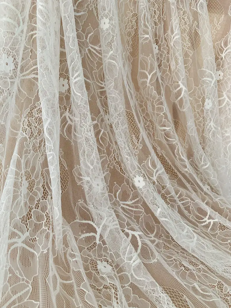 1.5 meter Off White Chantilly Lace Fabric With Flowers For Bridal Veil, 2024 New Arrival Bridal Gown, Gift For Brides