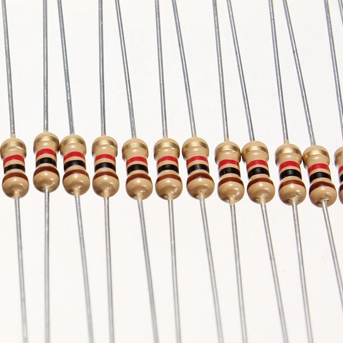 50 resistors 220 OHM 5% 1/4w 0,25w