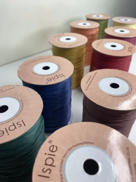 Che cos'è la rafia ispie e perché è ideale per il tuo progetto di maglia?
