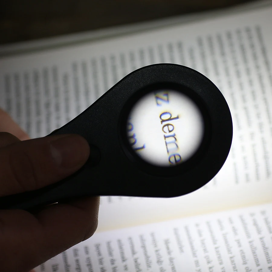 Watton WT-375 Illuminated Saht Showing The Money Magnifying glass