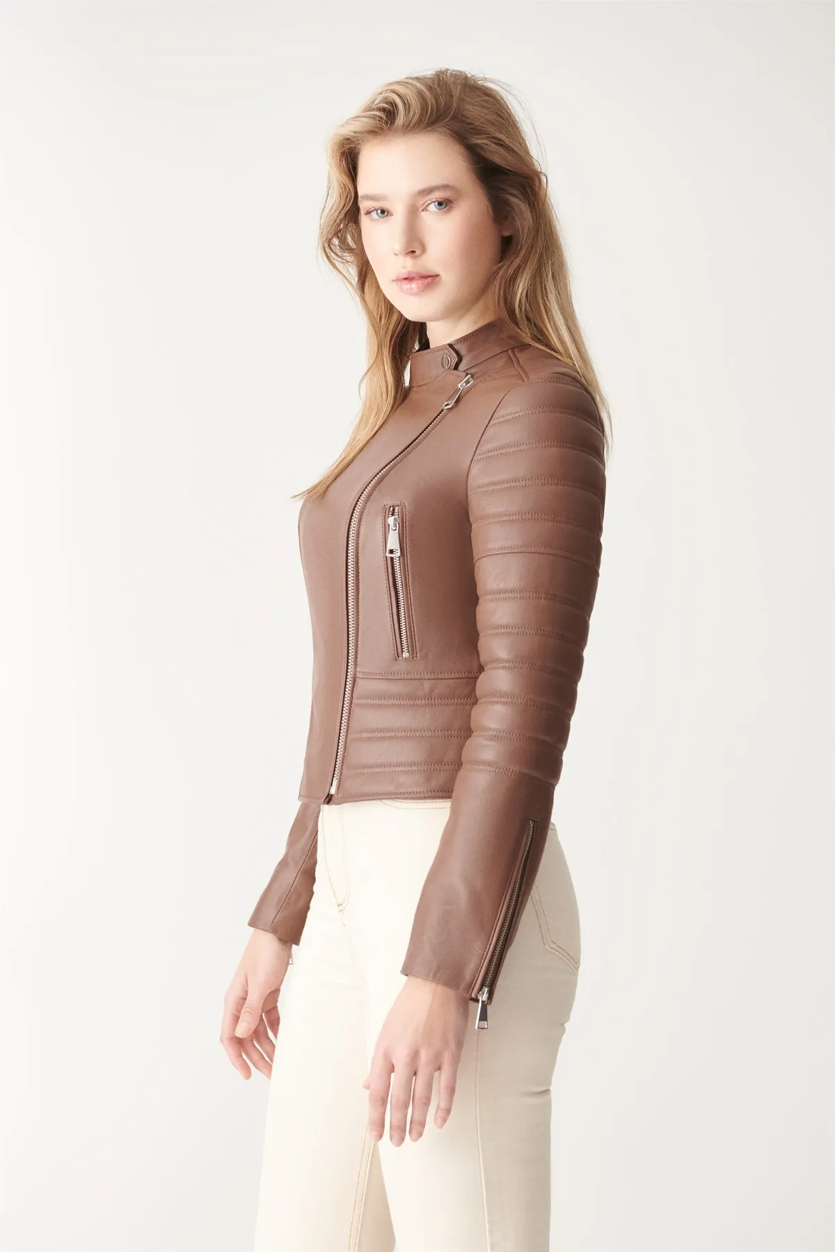 Chaqueta de piel auténtica para mujer, abrigos de piel de oveja para motorista, Moda para primavera y otoño, textura suave hecha en Turquía