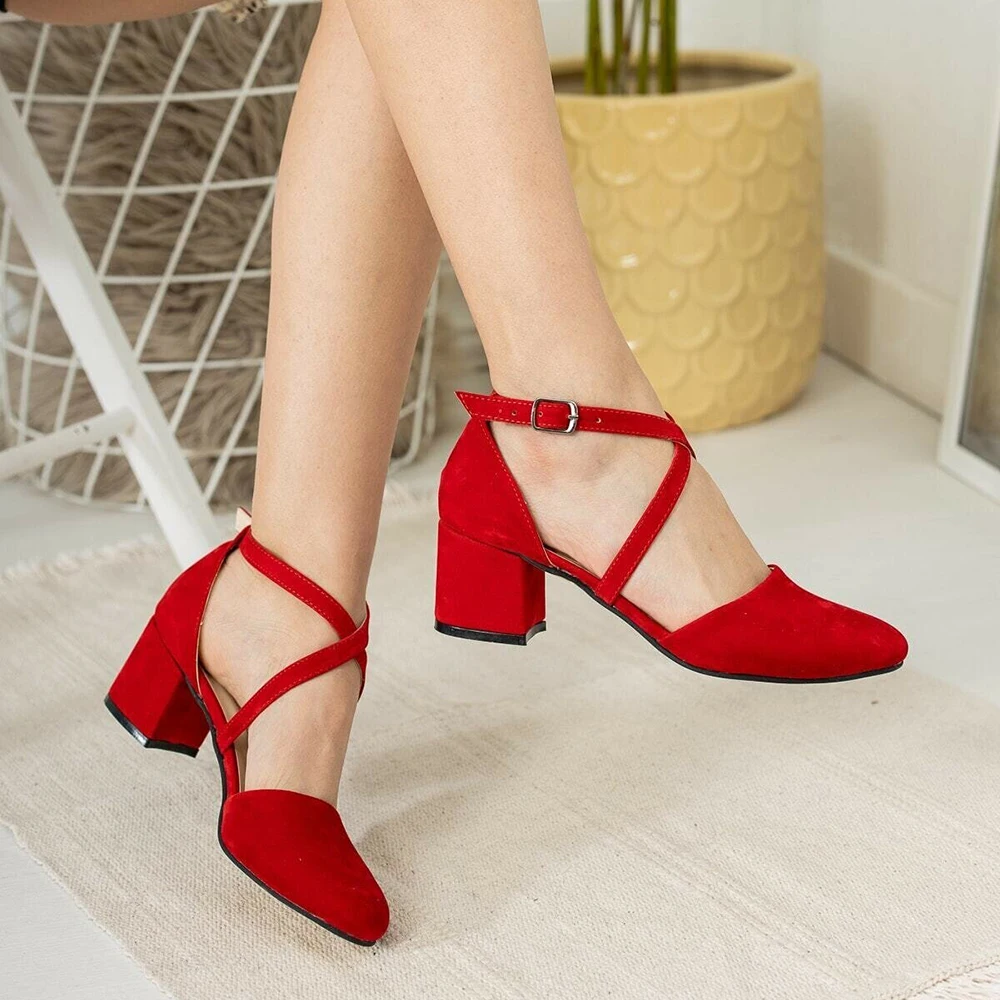 2021 Women Shoes New Fashion T Strap Sandals Women Summer Footwear Ladies Pumps Low Heel Woman Pumps Medium Heel Red