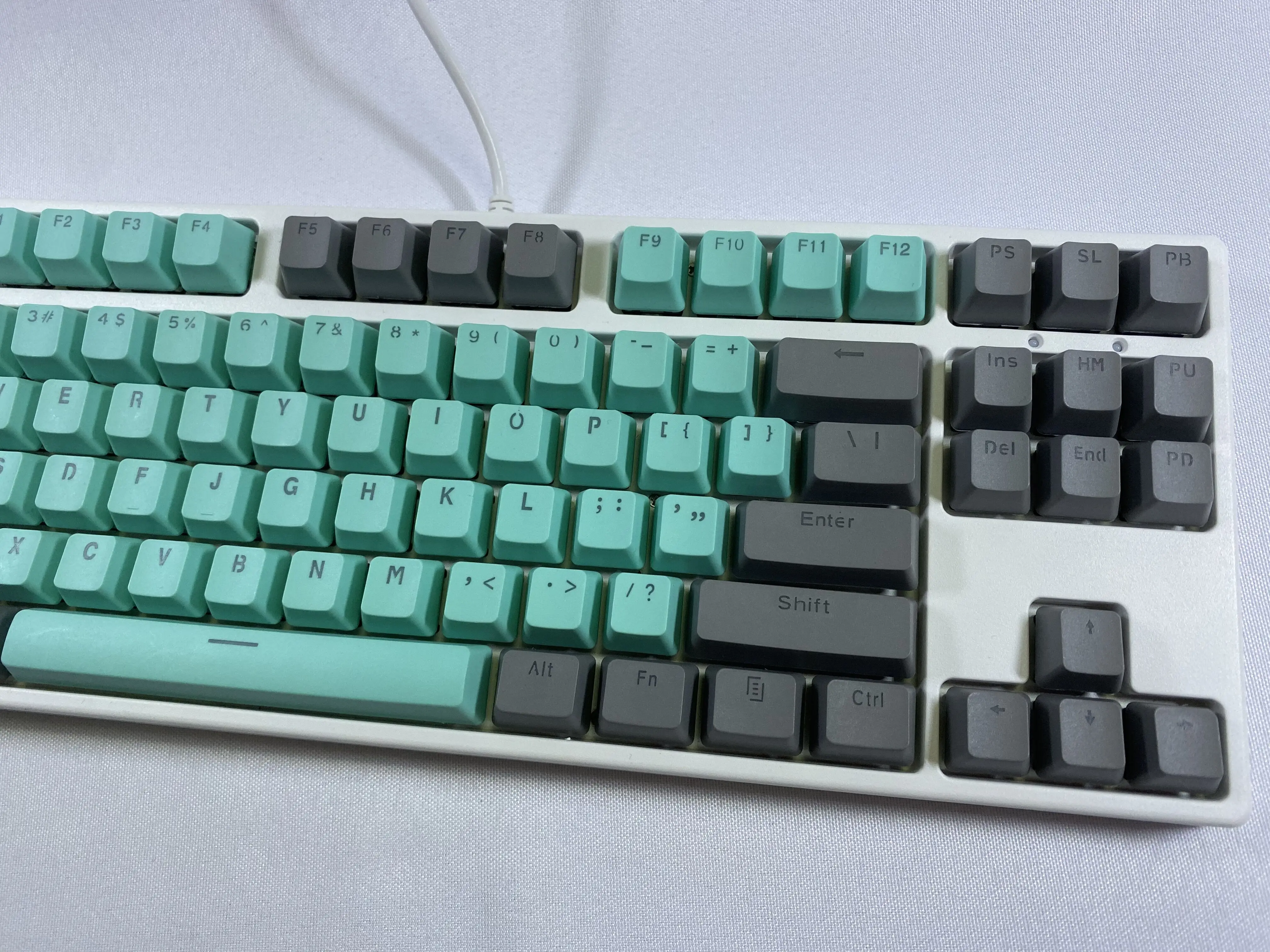 Gray Cyan 87 Keycaps, PBT Material OEM Height Mechanical Keyboard Keycaps, Double Backlit Characters, Transparent Game Keycaps