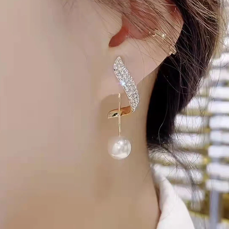 Neue klassische elegante Imitationsperlen-Ohrringe für Damen, Kristall-Langquasten-Ohrringe, exquisite Tropfenohrringe, Hochzeitsschmuck. – Detail 3