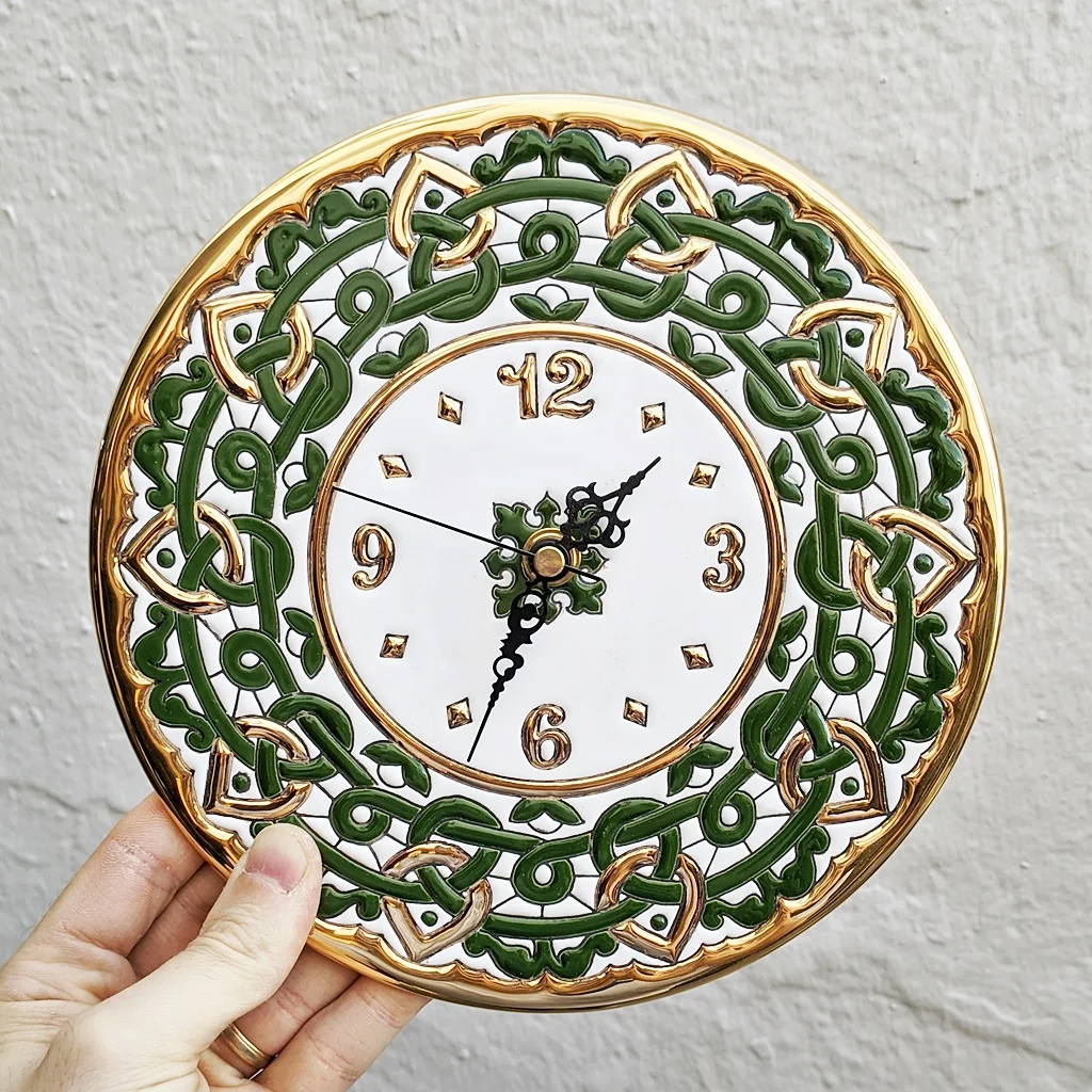 Spanish ceramic clock High 22 cm/8,66 inch diameter enameled 24 carats-Art-Hand gold-home and decoration