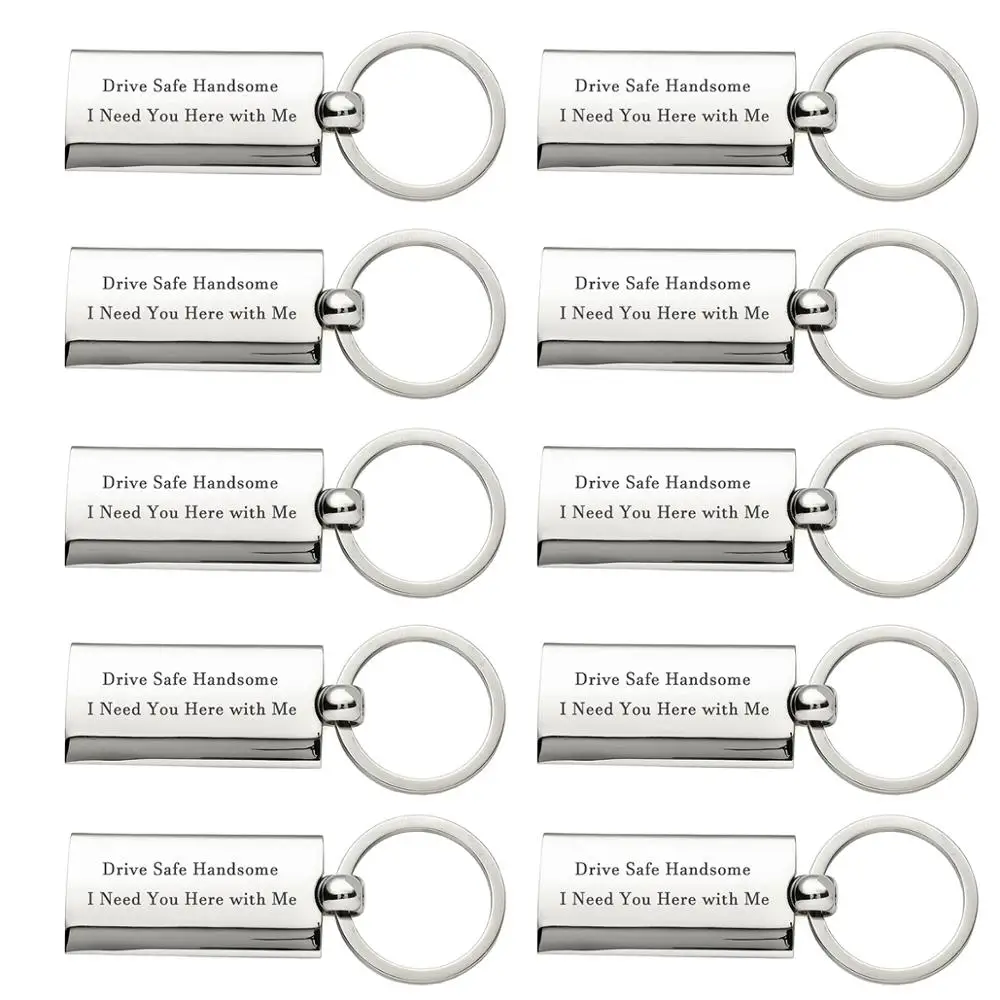 

Personalized Party Gift Favor For Guests Curved Rectangle Engraved Keychains Custom Wedding Engagement Favour With Organza Bag