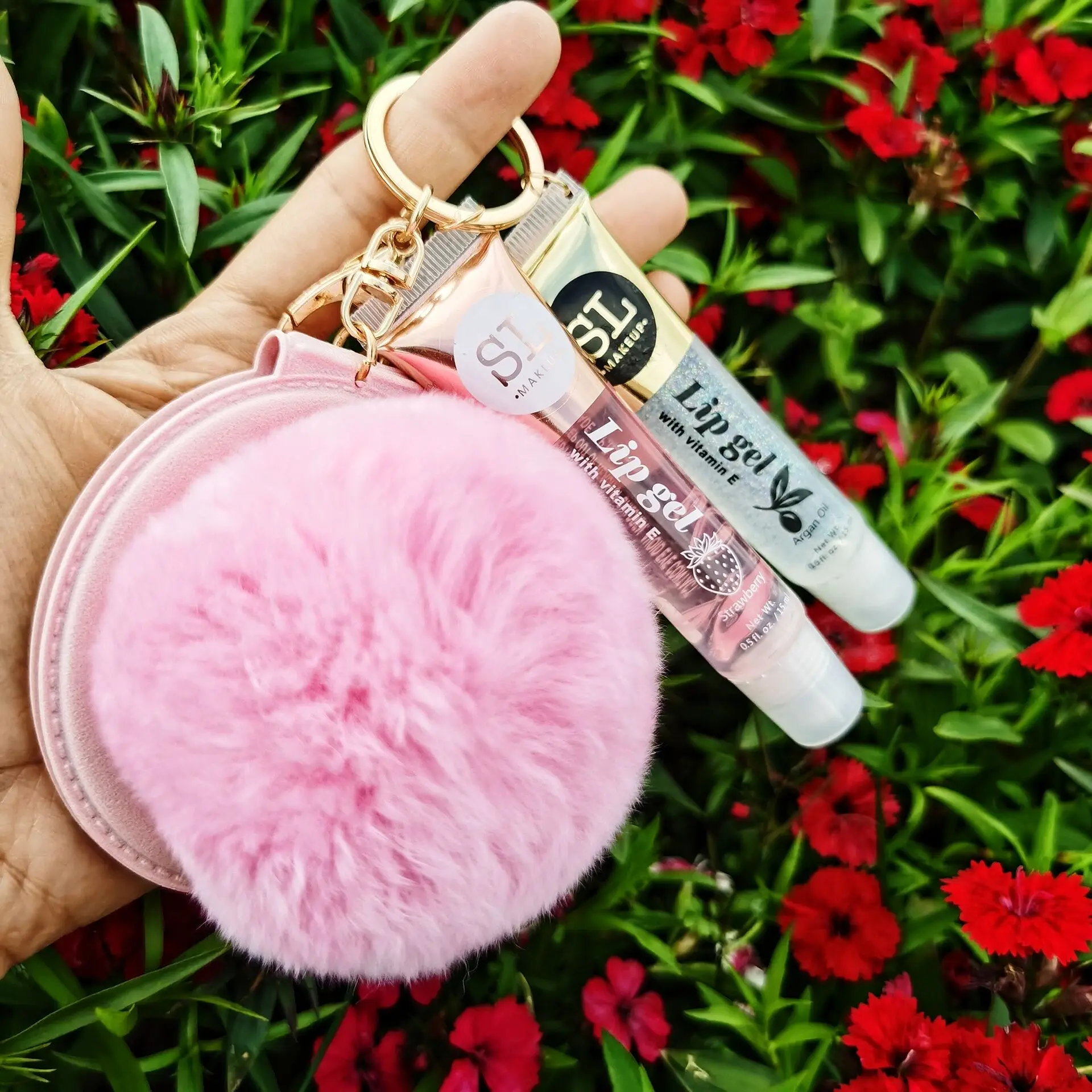 High Quality POMPOM Keychain Lipgloss With Mirror Lipgloss Base Wholesale Private Label Vendors Lip Gloss