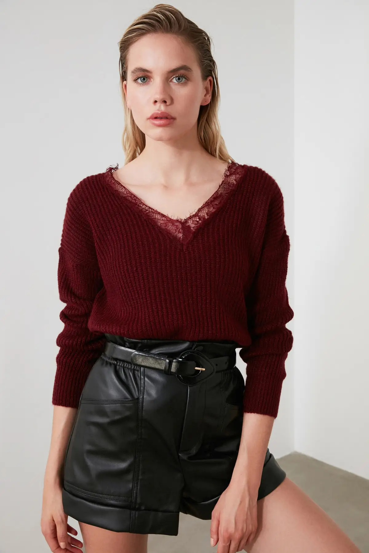 Burgundy V Neck Lace Detailed Knitwear Sweater Red Dark Autumn Winter Women Pullovers Long Sleeve Casual Knitted Sweater Female