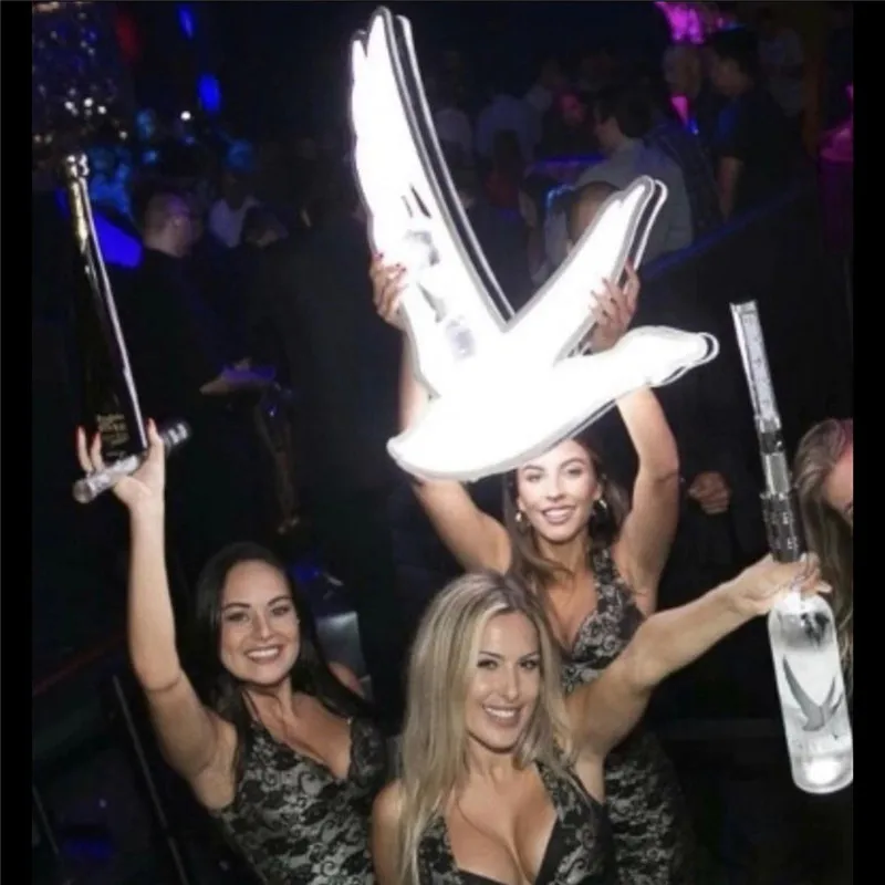 GREY GOOSE LED CHAMPAGNER FLASCHE PRESENTER FLASCHE GLORIFIER