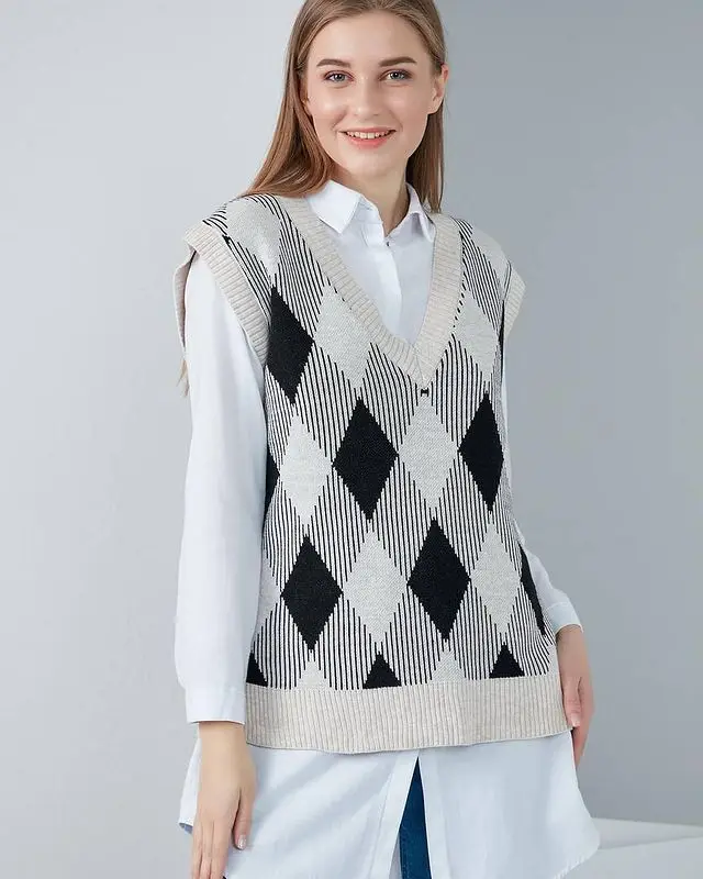 2020 Sweater Women Fashion Knitted Diamond Pattern  Old School style Casual  Female  Pullover Vest Femme женские свитера