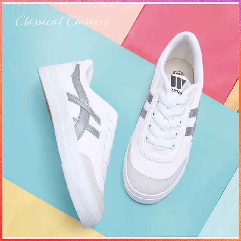 WARRIOR White Men Vulcanized Shoes Casual Board Shoes Slip on Flat Sneakers Cool Street Men Shoes Brand Man Footwear Flat Shoes