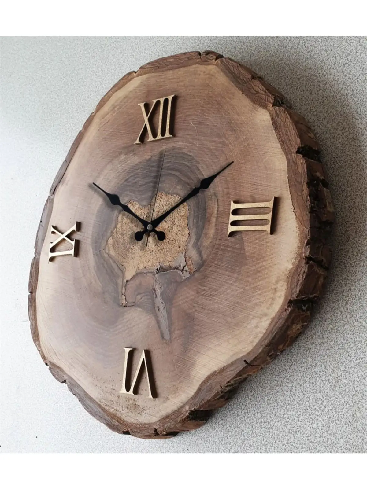 

Natural Solid Wood Wall Clock Handmade Silent Europe Model Modern Design Wall Clock Suitable For Office Living Room Kitchen