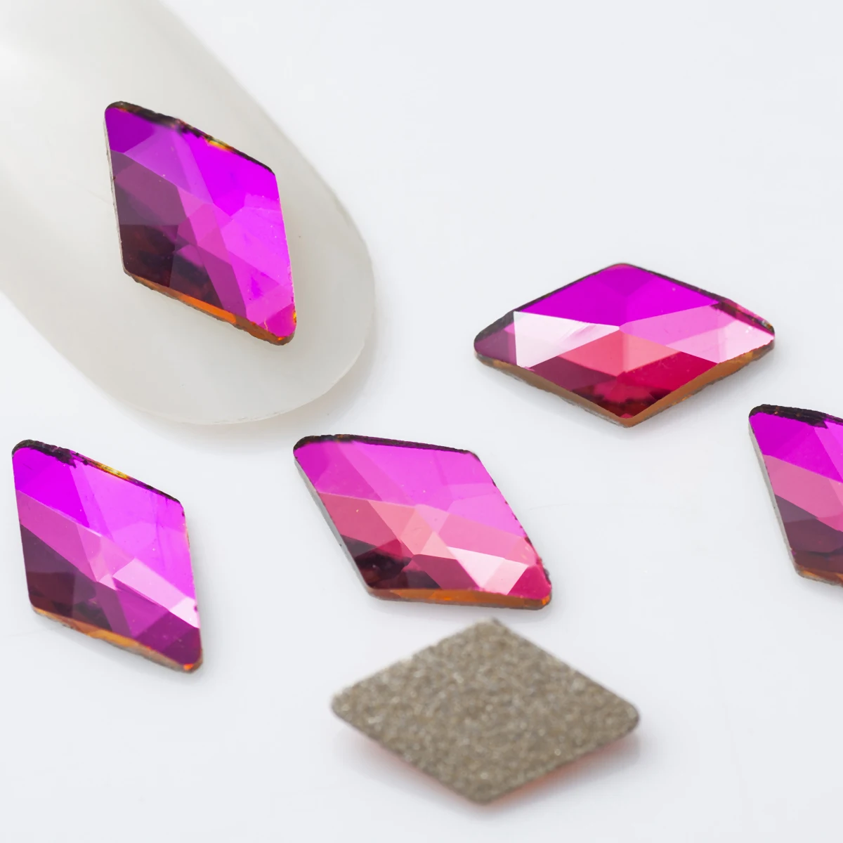 100 Stück Glas Flatback Nail Art DIY Maniküre Glitzer Strass Rhombus Kleber auf Kristallen 3D Nagelzubehör Dekoration – Detail 12