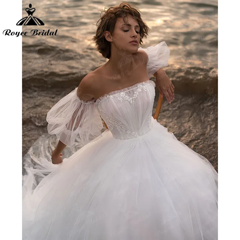 Beach Puff Sleeve Backless Off the Shoulder Backless senza spalline abito da sposa alto/basso abito da sposa corto davanti Roycebridal