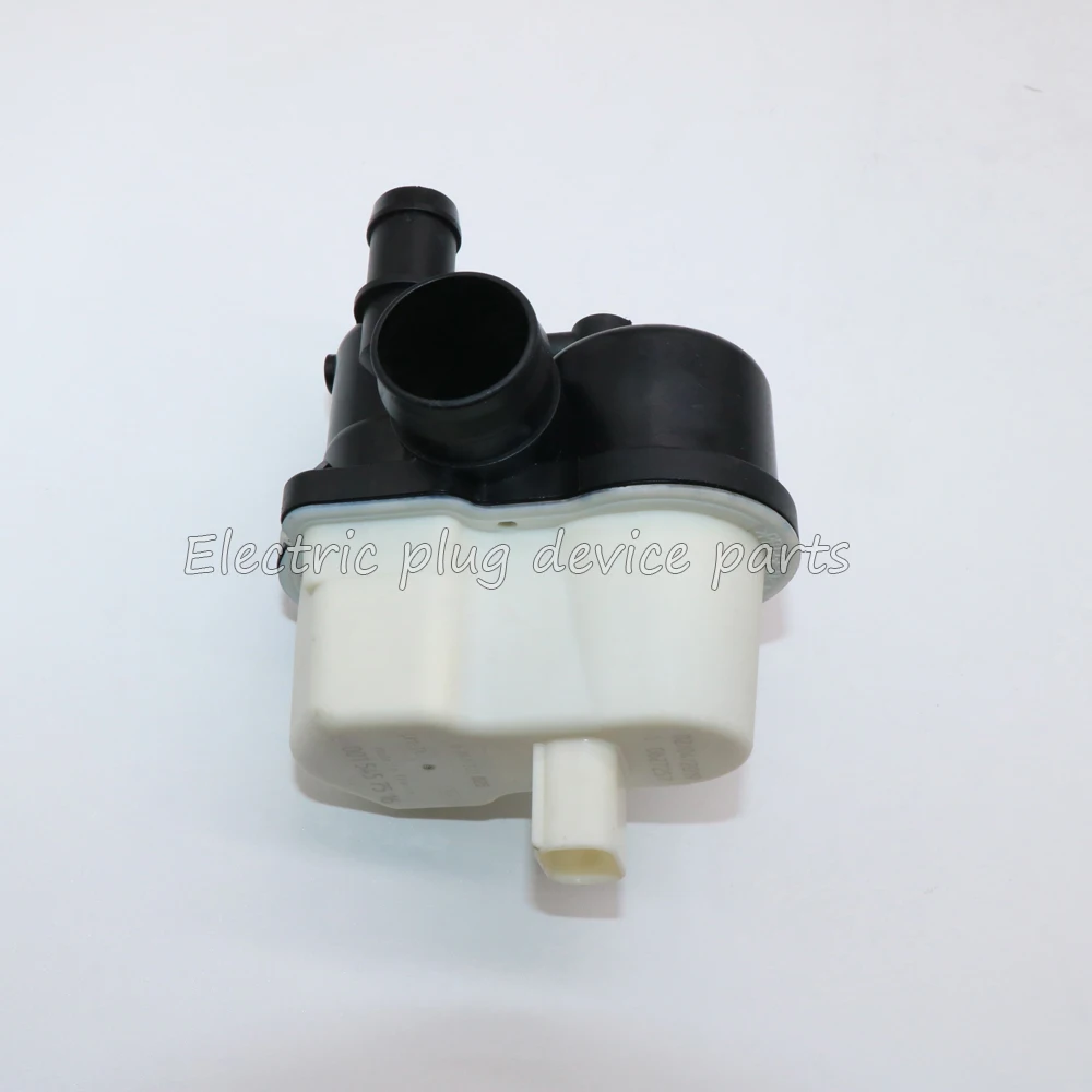 OE# 0261222025 0015457516 A0015457516 Leak Detection Pump for Mercedes-Benz GLC X253 C253