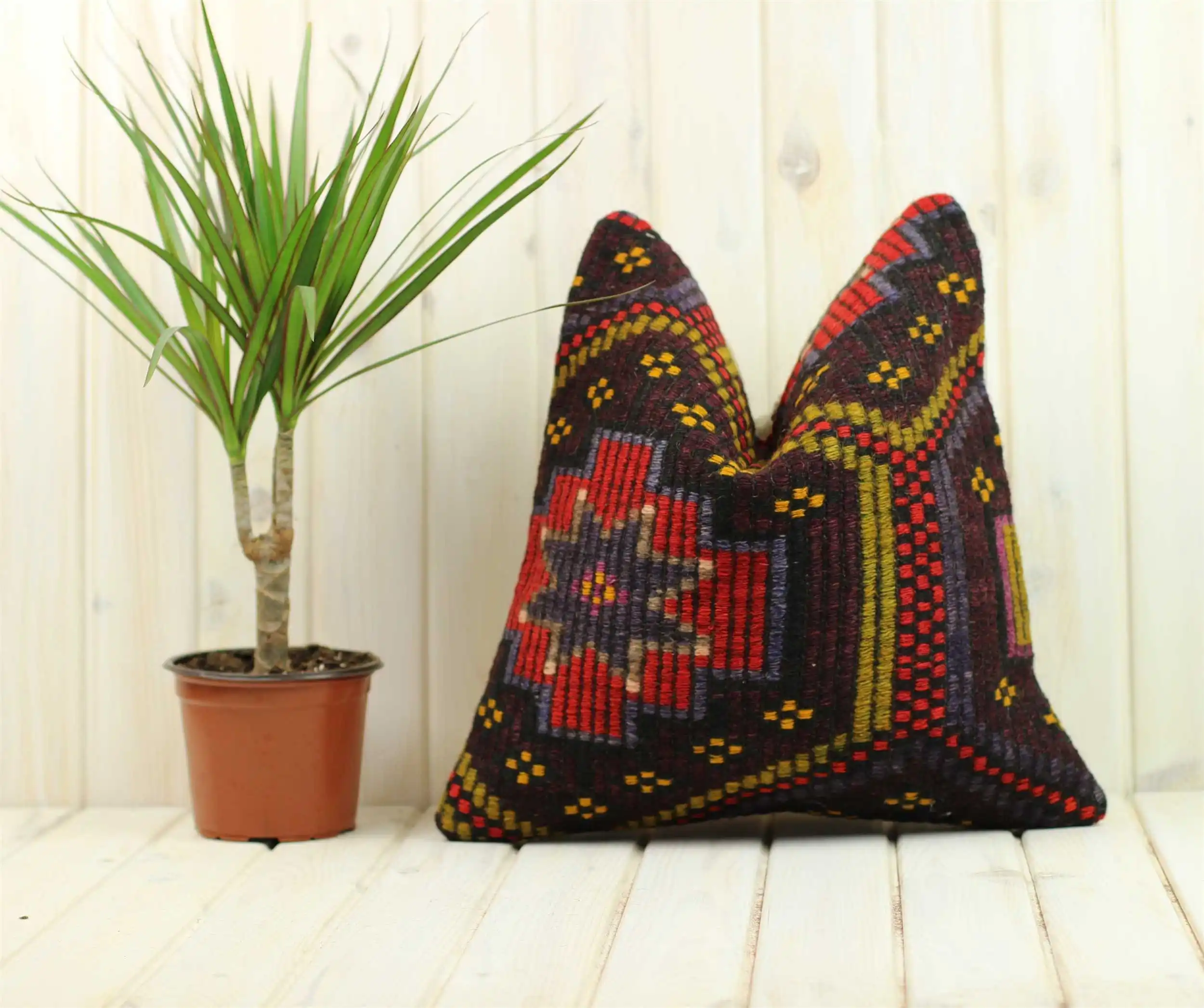 Handmade Kilim Pillow Cases Hand Woven Turkish Anatolian Traditional Motifs Cushion Cover Vintage Home Decorative Zip Carpet