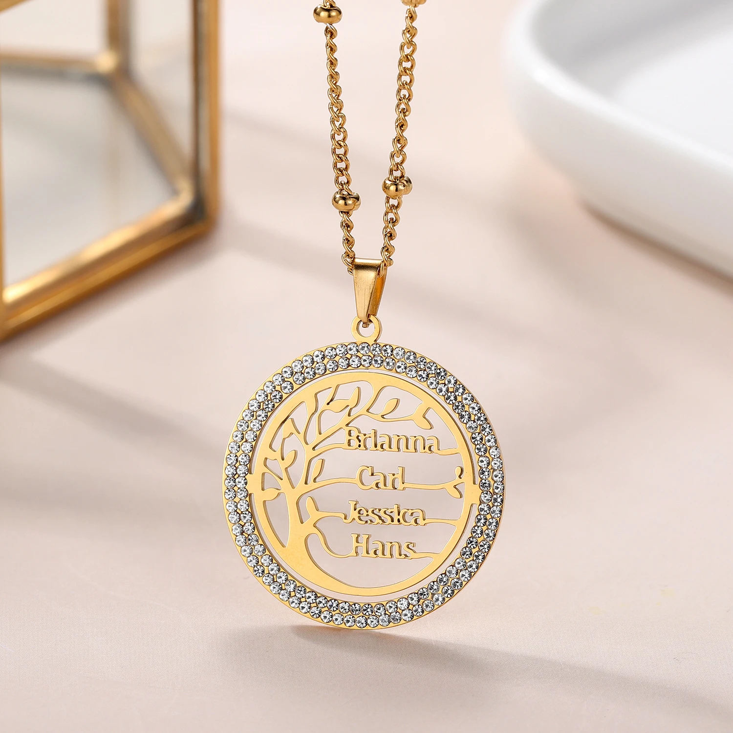 

Personalized Family Tree Necklace with Delicate Zircon Crystals Custom Name Necklace Pendant Jewelry Gift For Women&Girls
