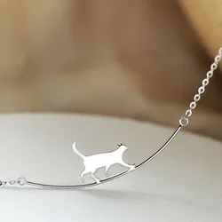 Female Personality Walking Cat Pendant Necklace Cute Animal Kitten Curved Simple Clavicle Chain Necklaces Party Jewelry