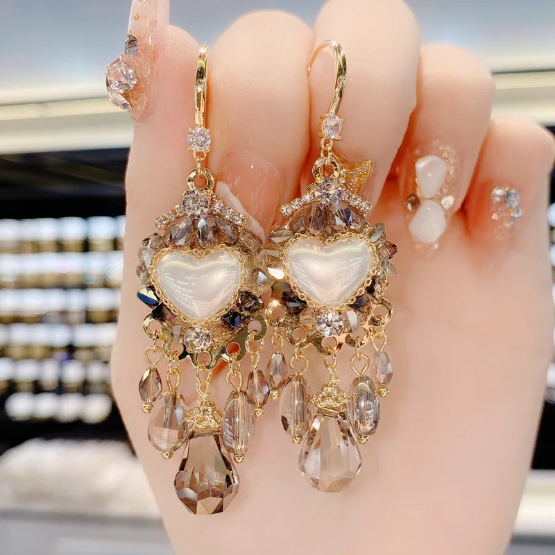 The New Trendy Love Pearl Crystal Fringe Personality Fashion High-Level Sense Of Thin Female Earrings