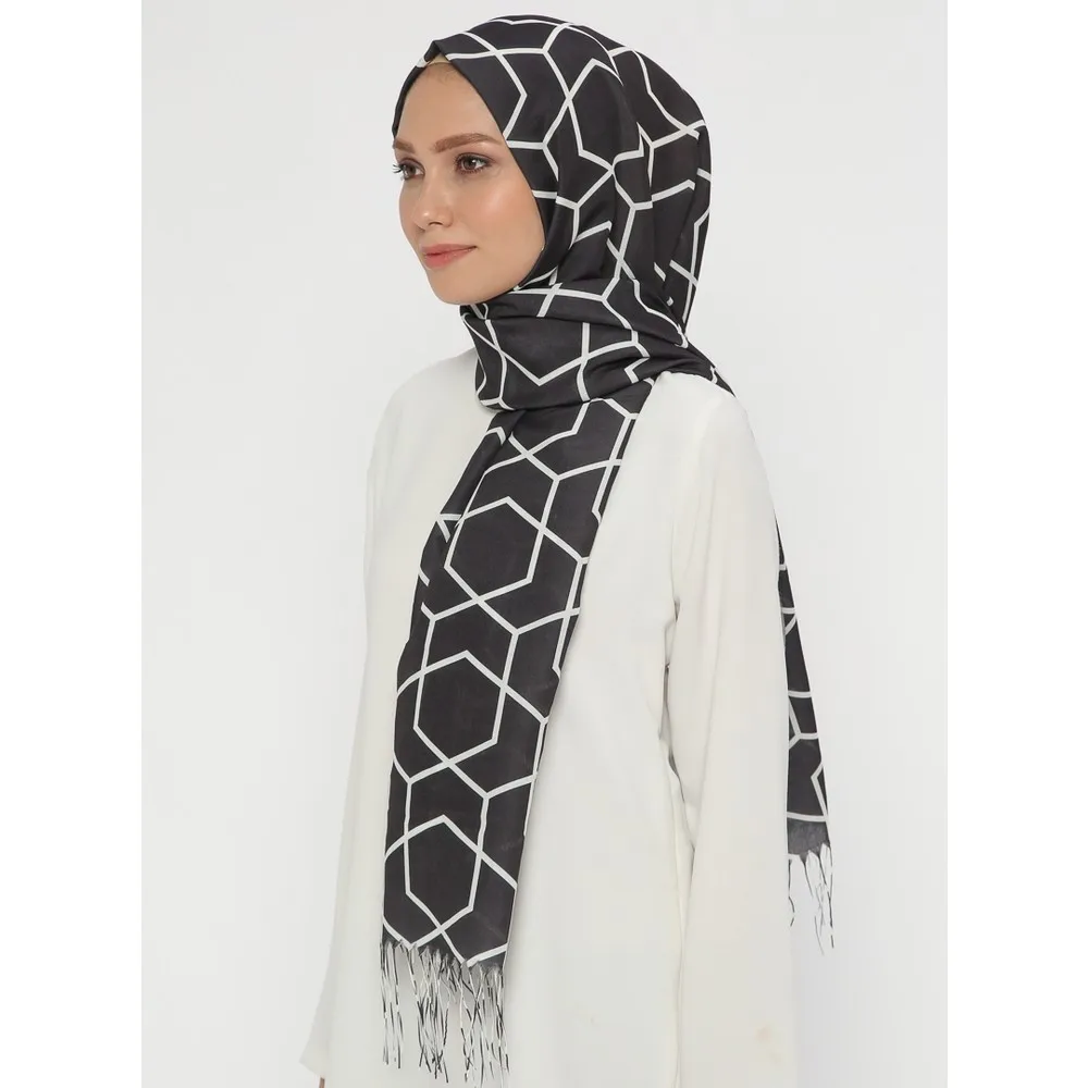 2021 Model Bahan Berkualitas Tinggi Selendang Putih dan Hitam untuk Wanita Musim Semi Musim Gugur dari Turki