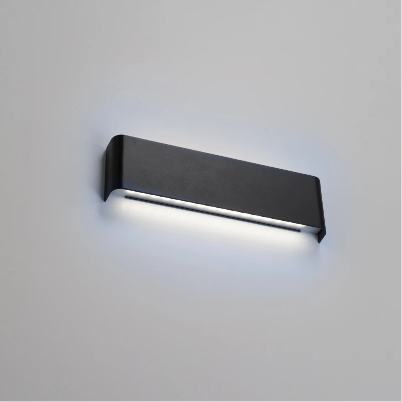 8W modern style black long strip waterproof LED applique, can be installed indoors and outdoors, cold light (6000K)