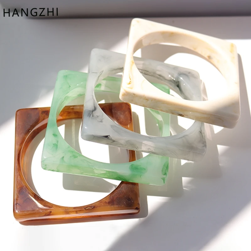 HANGZHI خمر اللون هندسية مربع الاكريليك الراتنج الإسورة سوار للنساء الصيف حفلة جديدة العصرية اليد اكسسوارات 2022