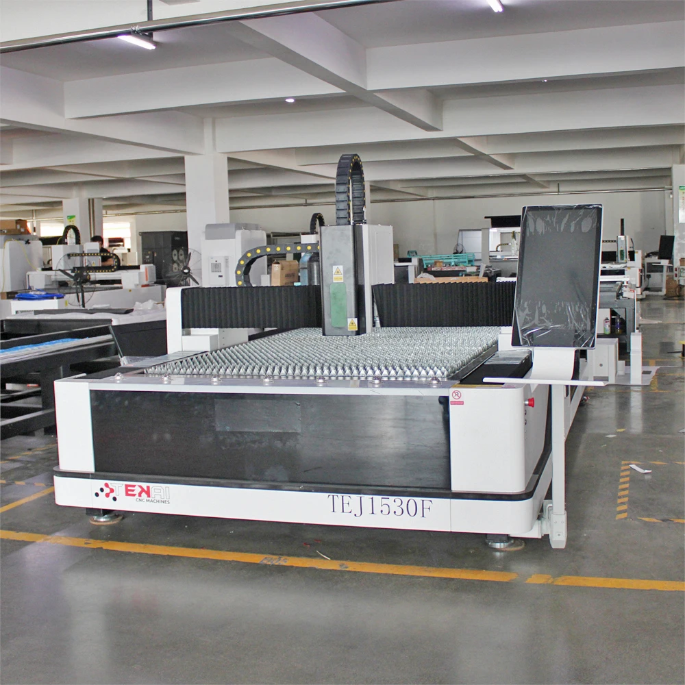 High Efficiency Raycus Fiber Laser Steel Cutting Machine With Raytools