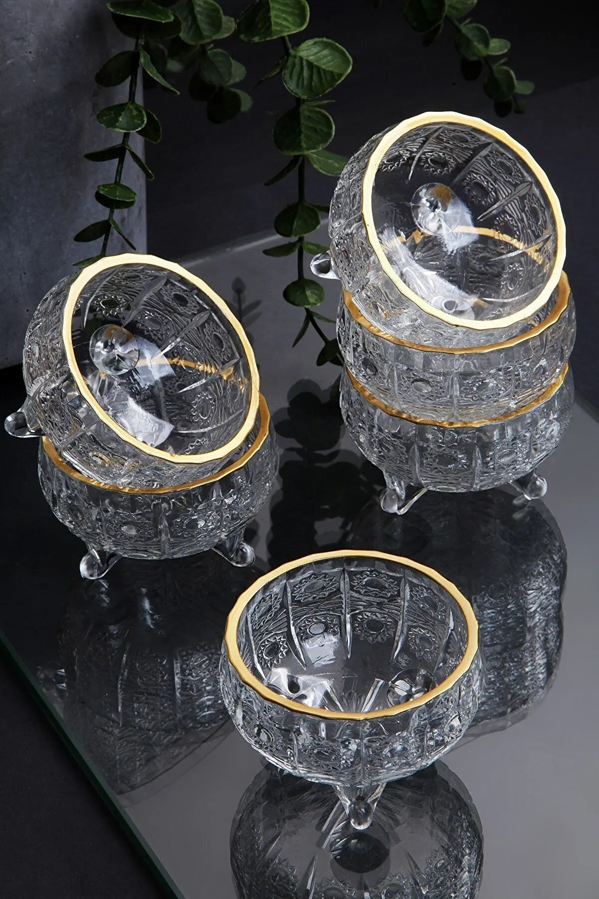 

6 Pieces Crystal Gilded Glass Snack Bowls Dishes for serving Turkish Delight Serving Plate Compartment plate Plates for food