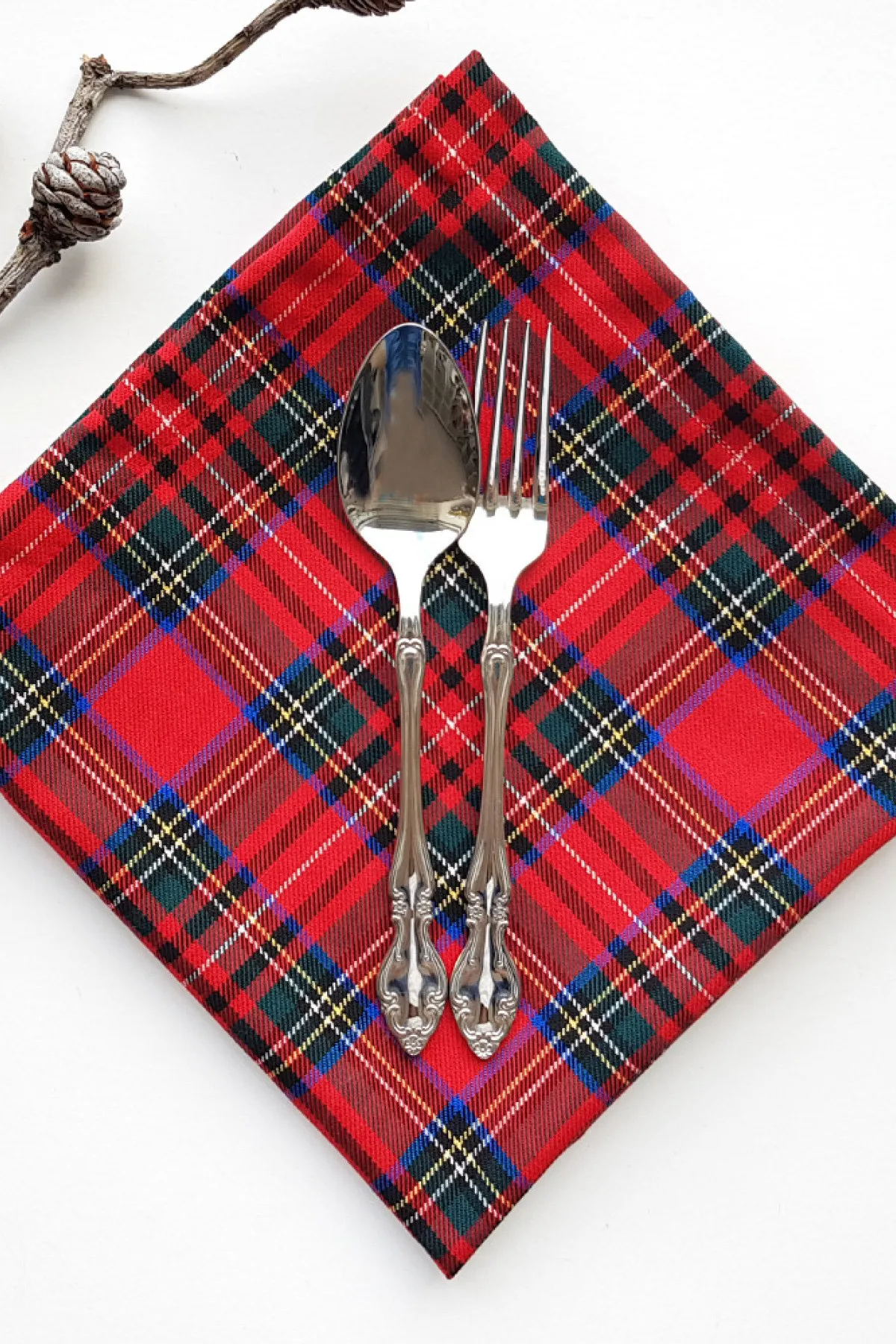 Christmas Table Decoration Red Green Plaid Napkin/40x40 Cm Scandinavian 4 PCs. Special Occasions Elegant Xmas Dining Table