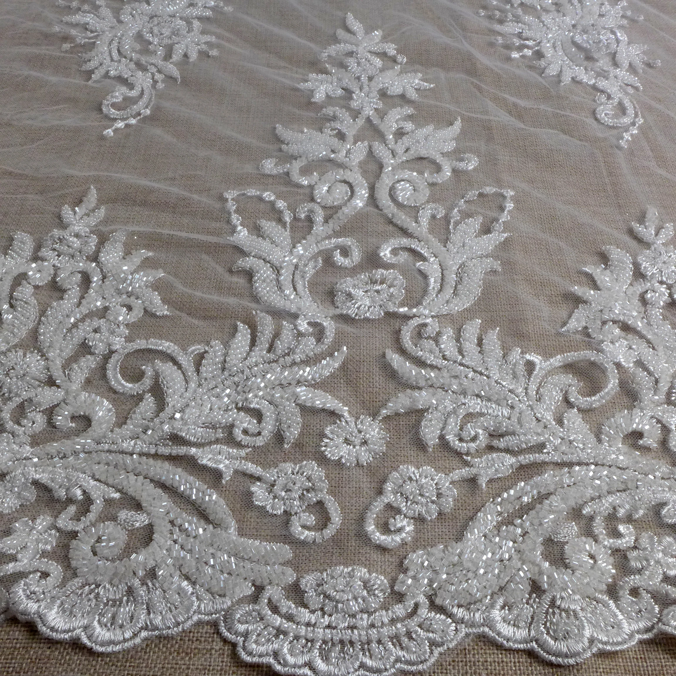 la-belleza-tissu-de-dentelle-blanche-pour-robe-de-mariee-nouveaute-disign-special-ivoire-lourd-perle-largeur-47-en-vrac-1-yard