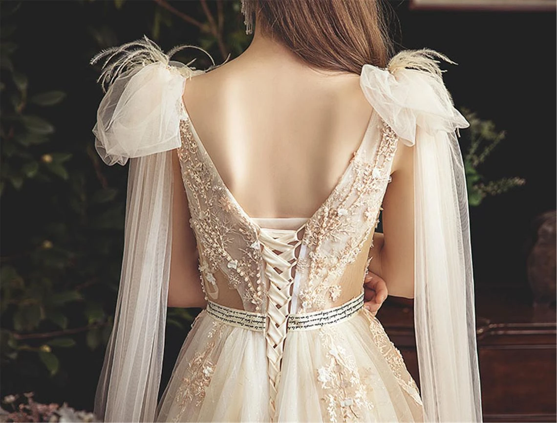 Romantische Schouder Cape Trouwjurk Sexy Diepe V Bridal Dress Elegant 3D Bloem Kant Applique Lint Sash Bridal Wedding Gown