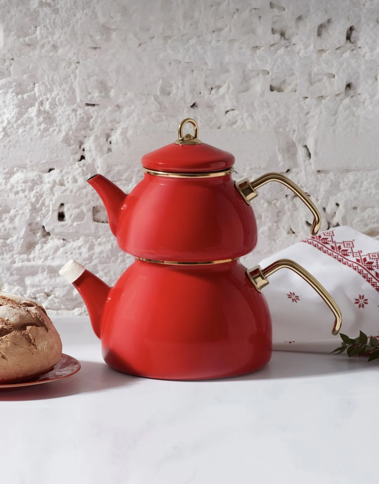 

Retro Enamel Red Teapot Tea Maker Home Appliances Tea Cup