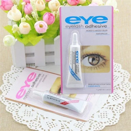 Colle noire pour cils, 440677840