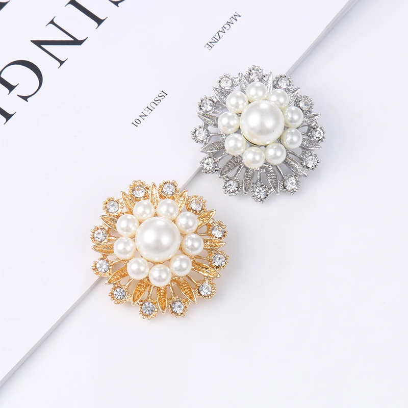 Baiduqiandu Women Flower Brooches With Clear Rhinsetones And imitation Pearls Gold Silver Plated 2-color Brooch Pins Gifts